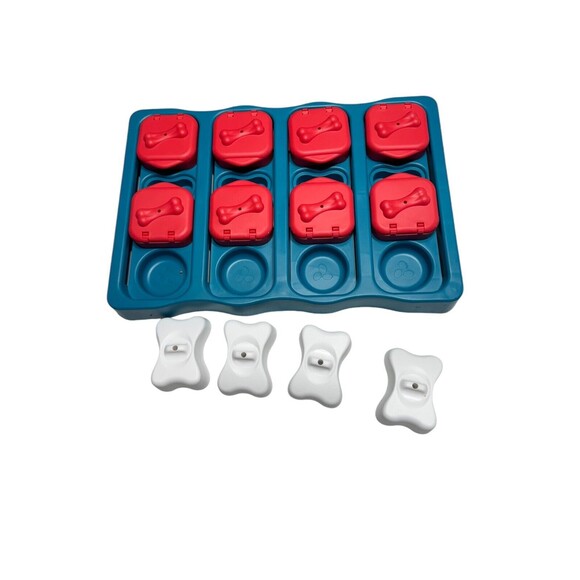 Dog Treat Puzzle‎ Outward Hound 20 Hidden Treat Compartments Skill Level 2 - Picture 5 of 12